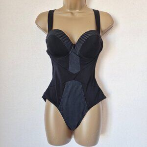 NWoT SPANX One Piece Sweetheat Molded Underwire Swimsuit Shaping Cross-Back